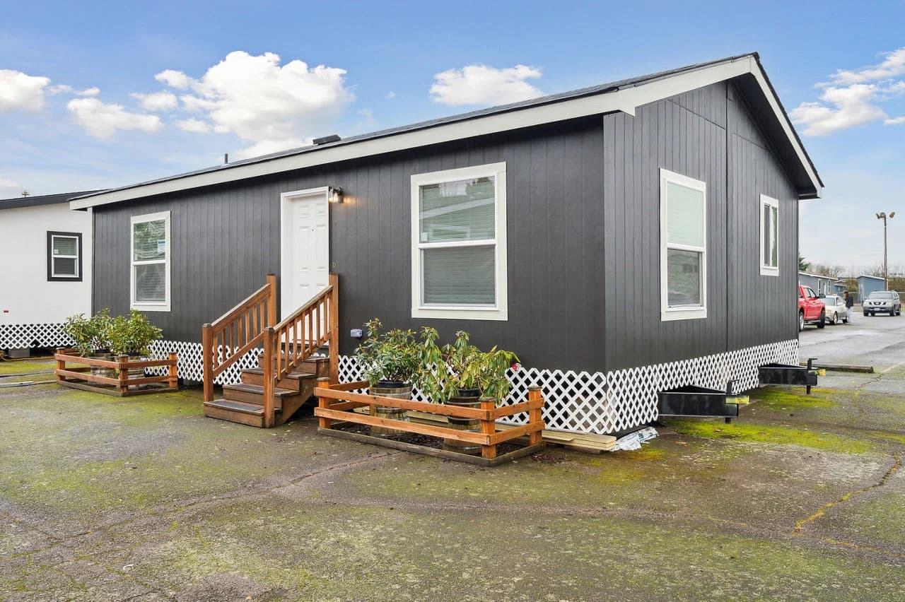 Ridgewood j882 elevation and exterior home features